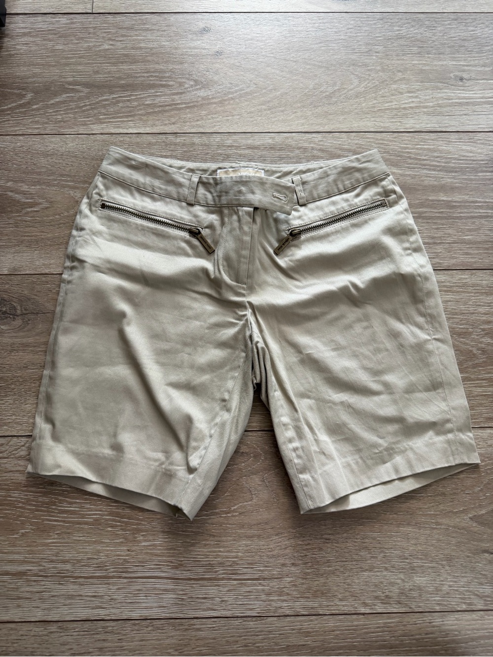 MICHAEL Michael Kors Beige Twill Mid-Length Women's Shorts